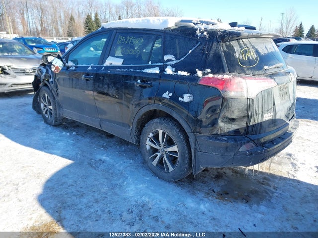 2T3ZFREV9JW503005 Toyota RAV4 LE