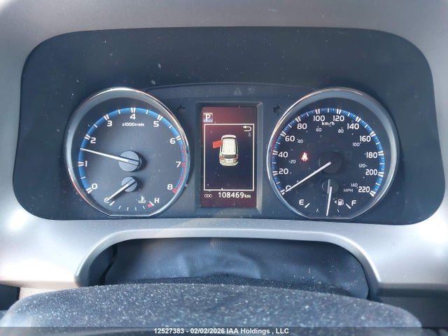 2T3ZFREV9JW503005 Toyota RAV4 LE