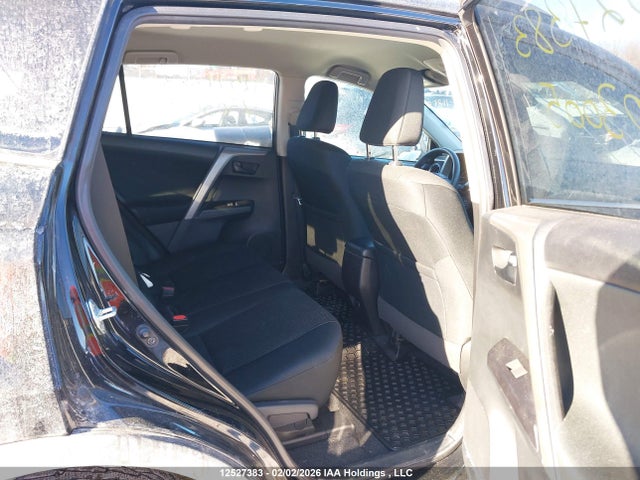 2T3ZFREV9JW503005 Toyota RAV4 LE
