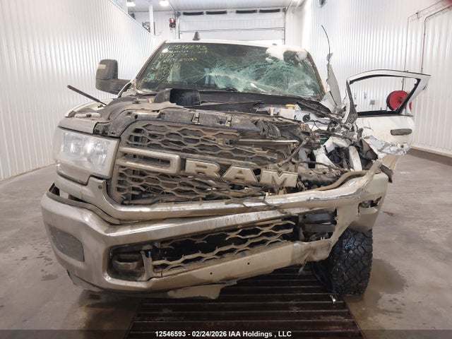 3C6UR5HJ5RG101827 RAM 2500 Tradesman
