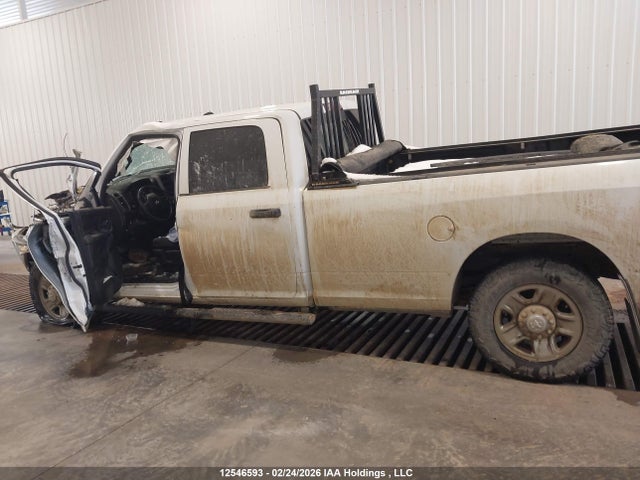 3C6UR5HJ5RG101827 RAM 2500 Tradesman
