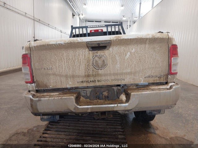 3C6UR5HJ5RG101827 RAM 2500 Tradesman