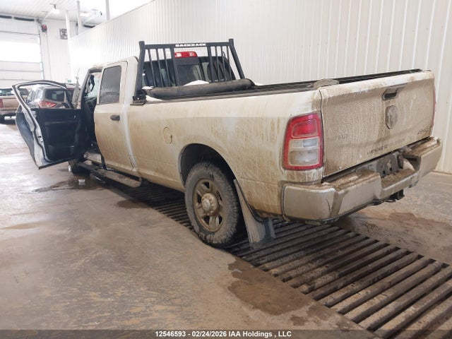 3C6UR5HJ5RG101827 RAM 2500 Tradesman