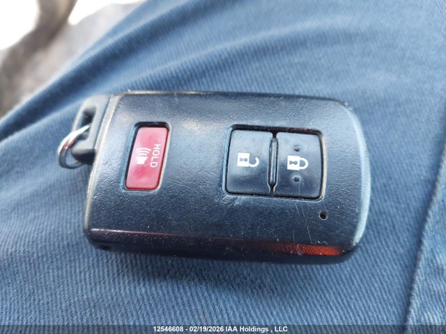 JTDZN3EU4HJ070158 Toyota PRIUS V