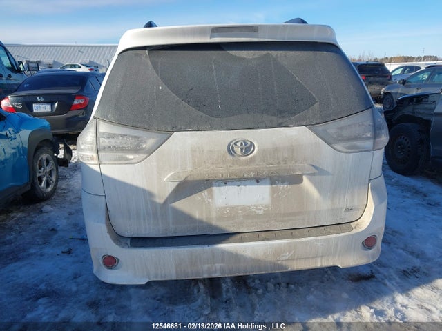 5TDXK3DC6FS610408 Toyota Sienna Se 8 Passenger