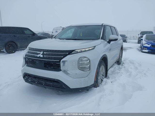 JA4T5TA94PZ619665 Mitsubishi Outlander Es