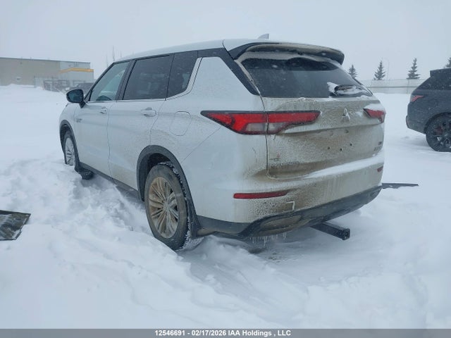 JA4T5TA94PZ619665 Mitsubishi Outlander Es