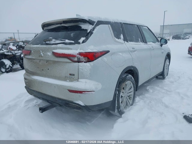 JA4T5TA94PZ619665 Mitsubishi Outlander Es