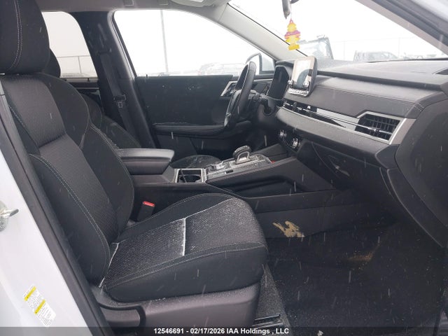 JA4T5TA94PZ619665 Mitsubishi Outlander Es