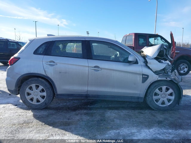 JA4AH3AU6LU600979 Mitsubishi RVR