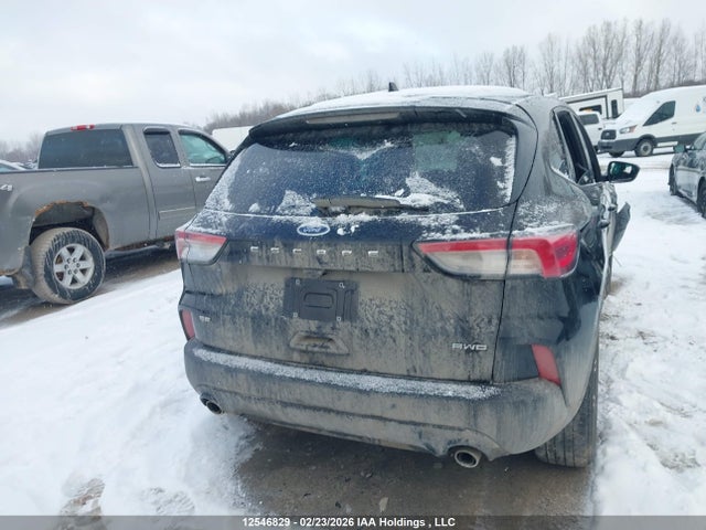 1FMCU9G6XNUB37362 Ford ESCAPE SE