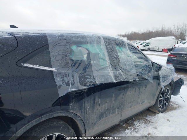 1FMCU9G6XNUB37362 Ford ESCAPE SE