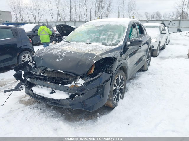 1FMCU9G6XNUB37362 Ford ESCAPE SE