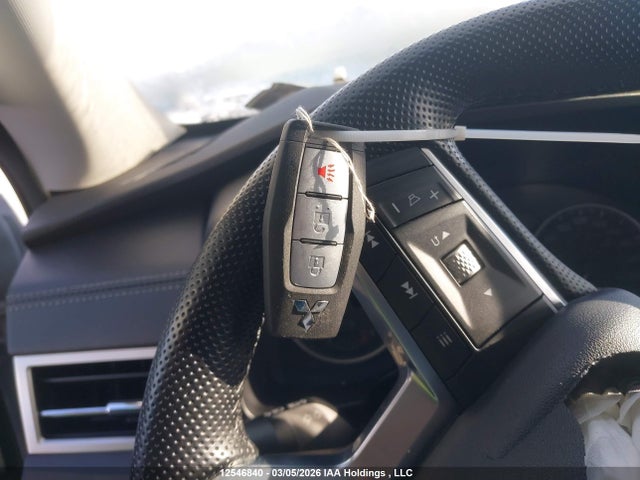 JA4J4UA82RZ626737 Mitsubishi Outlander Es