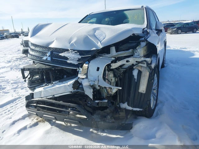 JA4J4UA82RZ626737 Mitsubishi Outlander Es