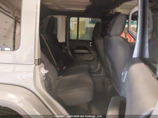 1C4HJXEN0PW618228 Jeep Wrangler Sahara