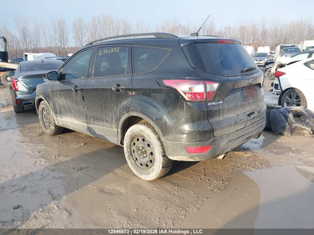 1FMCU0GDXJUC83135 Ford ESCAPE SE