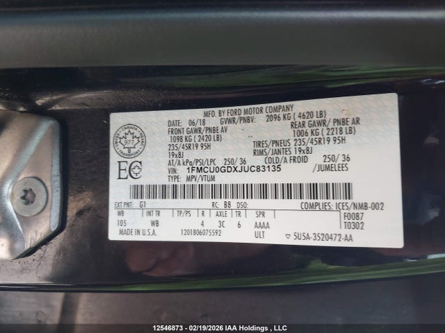 1FMCU0GDXJUC83135 Ford ESCAPE SE