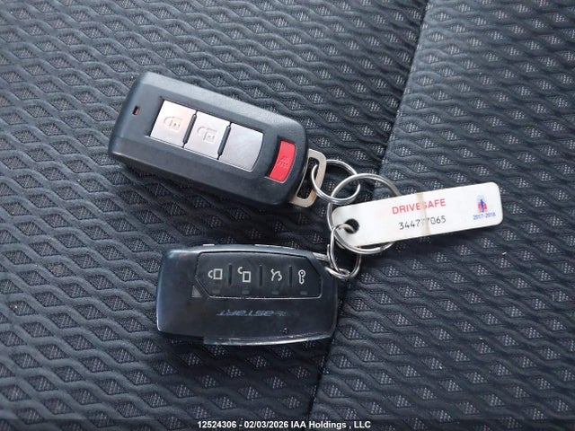 JA4JZ3AX8GZ608629 Mitsubishi Outlander Se