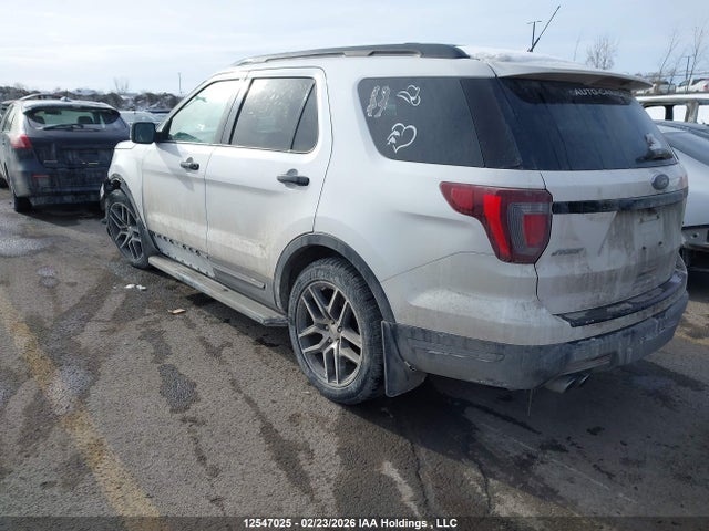 Ford Explorer 2018 1FM5K8GT8JGC49696 Image 3