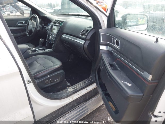 Ford Explorer 2018 1FM5K8GT8JGC49696 Image 5