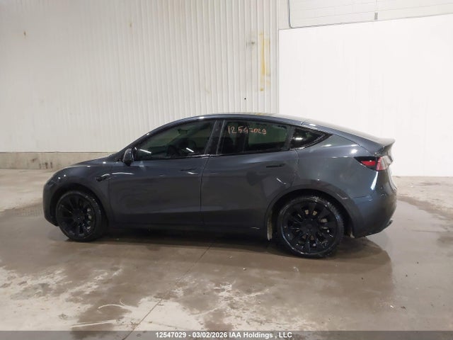 7SAYGDED2RF014873 Tesla Model Y