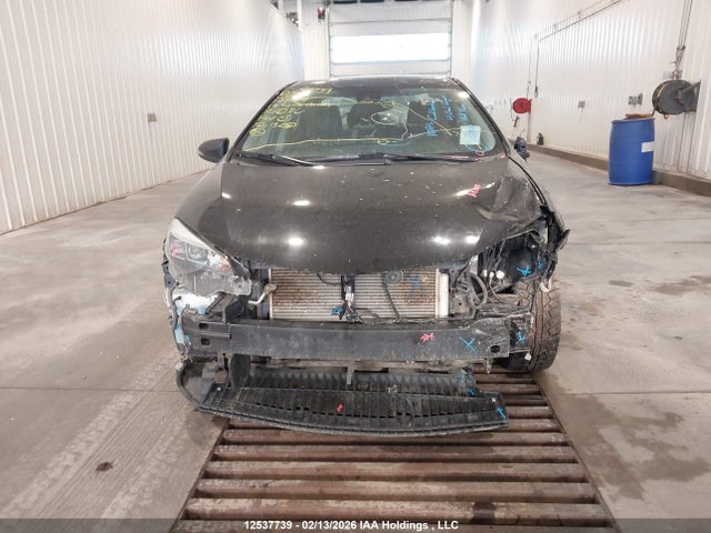 2T1BURHE2KC149374 Toyota COROLLA SE