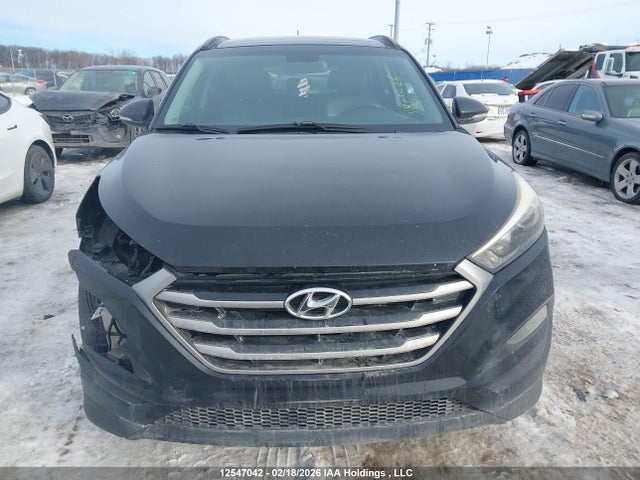 KM8J3CA43HU505979 Hyundai Tucson Limited/sport And Eco/se
