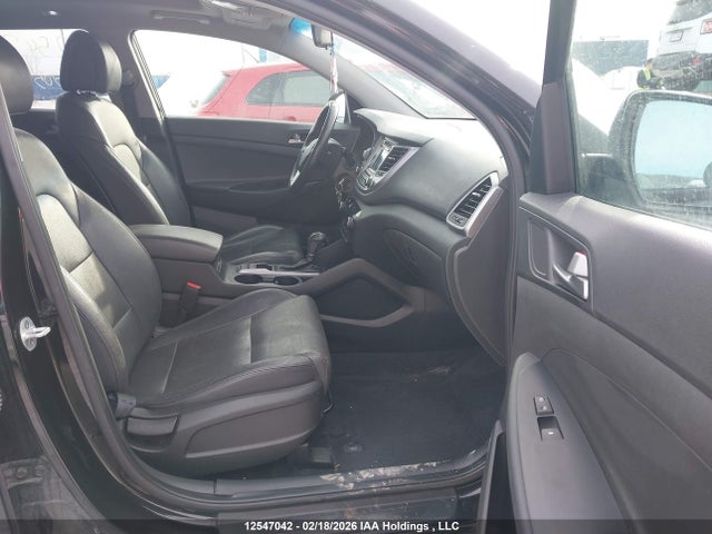 KM8J3CA43HU505979 Hyundai Tucson Limited/sport And Eco/se