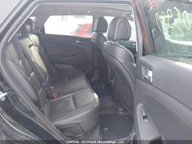 KM8J3CA43HU505979 Hyundai Tucson Limited/sport And Eco/se