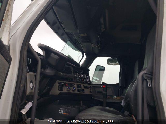 3AKJHHDR4RSUR4635 Freightliner New Cascadia 126