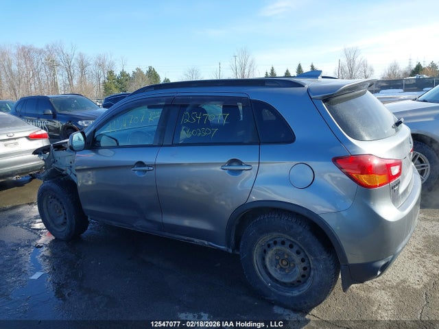 JA4AJ4AU5HZ602307 Mitsubishi Rvr Se Limited Edition