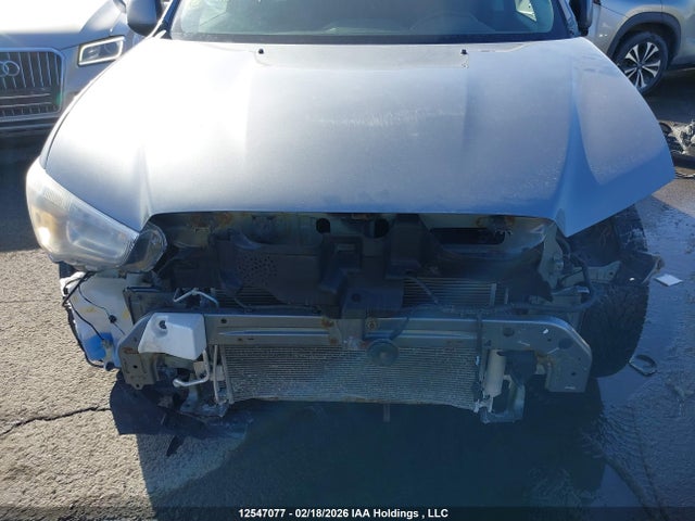 JA4AJ4AU5HZ602307 Mitsubishi Rvr Se Limited Edition