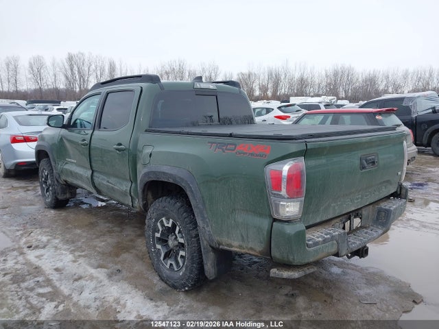 3TYCZ5AN4NT094936 Toyota Tacoma Double Cab/sr/sr5/trd Sport/trd Off Road/trd Pro