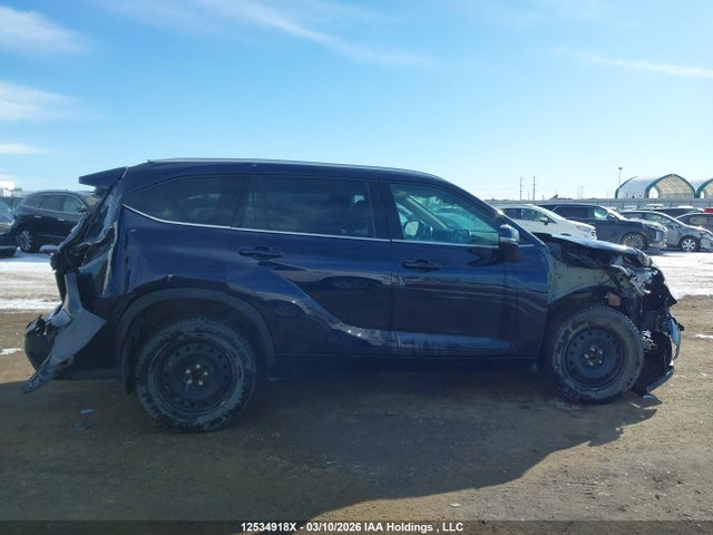 5TDGZRBH5NS185260 Toyota Highlander Xle