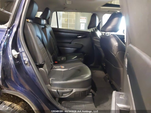 5TDGZRBH5NS185260 Toyota Highlander Xle