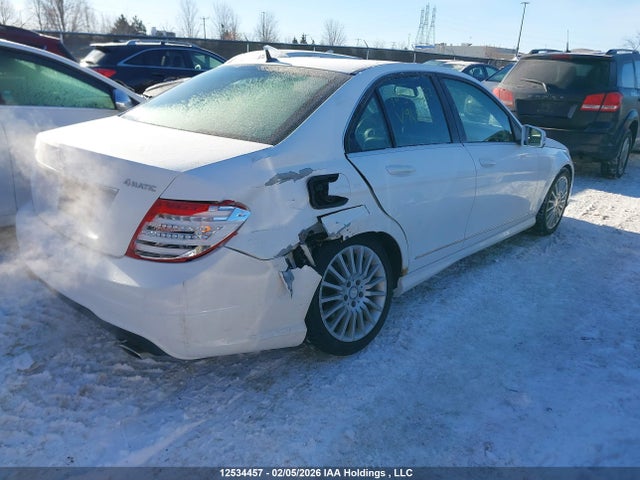 Mercedes-Benz C 300 4matic 2014 WDDGF8AB2EA948483 Image 4