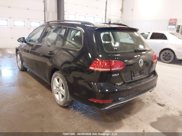 3VW117AU3JM765386 Volkswagen Golf Sportwagen S