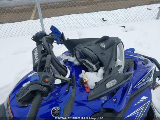 12547244 :رقم المزاد ، JYE8HG003BA001543 vin ، 2011 Yamaha  مزاد بيع