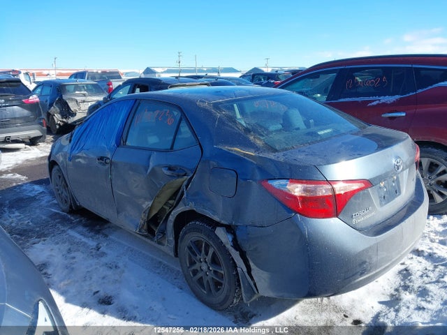 2T1BURHE8JC109489 Toyota COROLLA LE