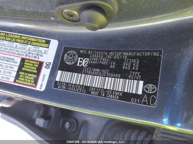 2T1BURHE8JC109489 Toyota COROLLA LE