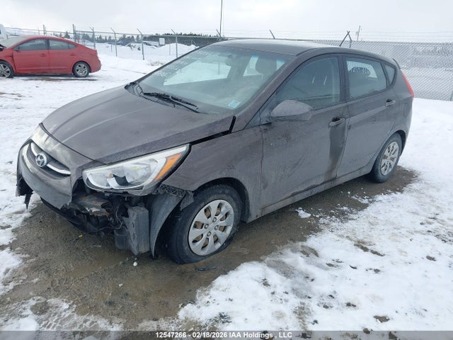 12547266 :رقم المزاد ، KMHCT5AE1FU207649 vin ، 2015 Hyundai Accent Gs مزاد بيع