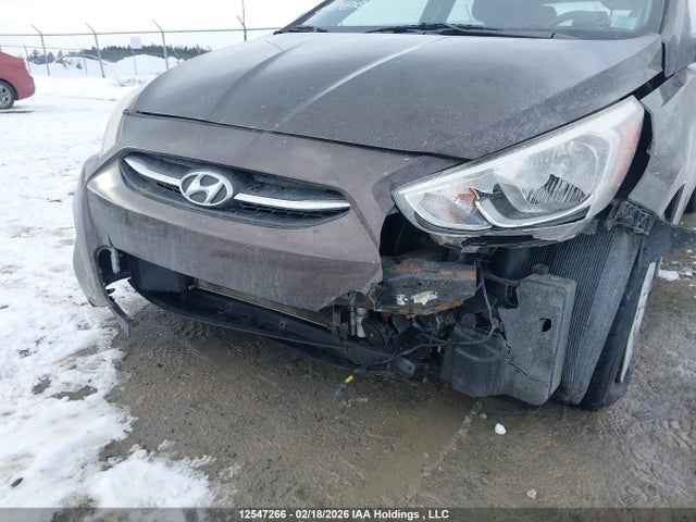 12547266 :رقم المزاد ، KMHCT5AE1FU207649 vin ، 2015 Hyundai Accent Gs مزاد بيع