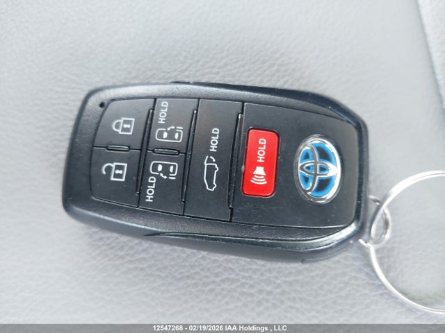 12547268 :رقم المزاد ، 5TDGRKEC3SS277616 vin ، 2025 Toyota Sienna Xle 8-passenger مزاد بيع