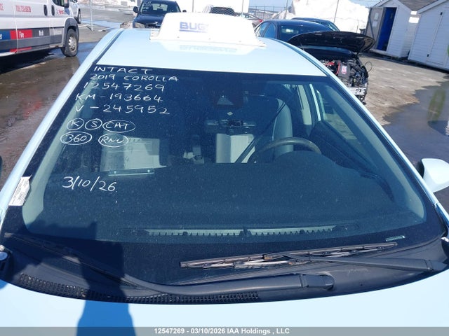 2T1BURHE3KC245952 Toyota COROLLA CE
