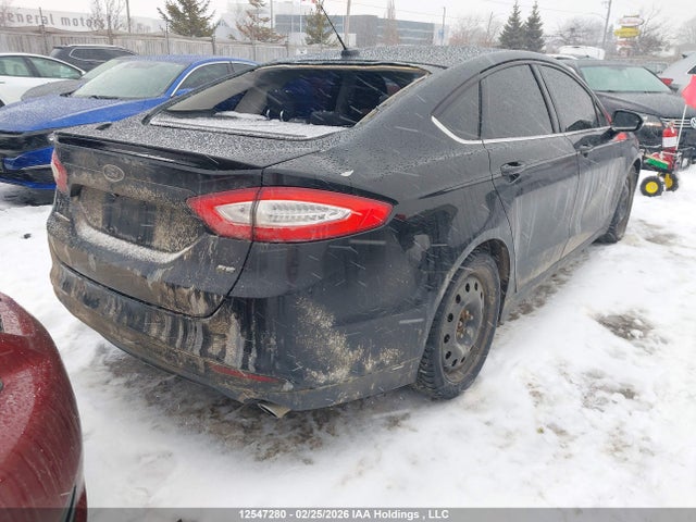 1FA6P0H72F5119385 Ford FUSION SE