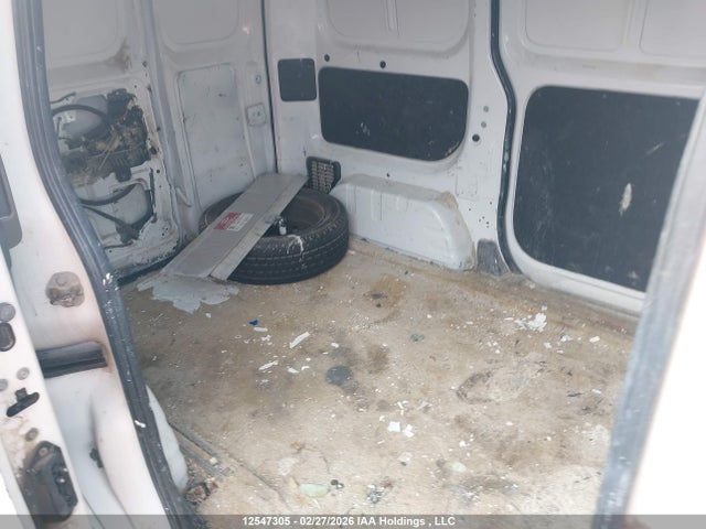 3N6CM0KN8FK690735 Nissan Nv200 S/sv