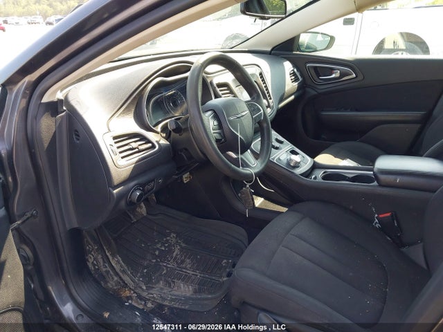 12547311 :رقم المزاد ، 1C3CCCFB2FN682457 vin ، 2015 Chrysler 200 Lx مزاد بيع