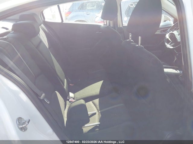 JM1BN1V77H1108059 Mazda 3 TOURING