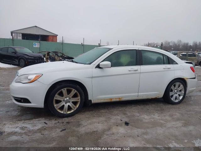 2013 Chrysler 200 Touring მანქანა იყიდება აუქციონზე, vin: 1C3CCBBB1DN691986, აუქციონის ნომერი: 12547409